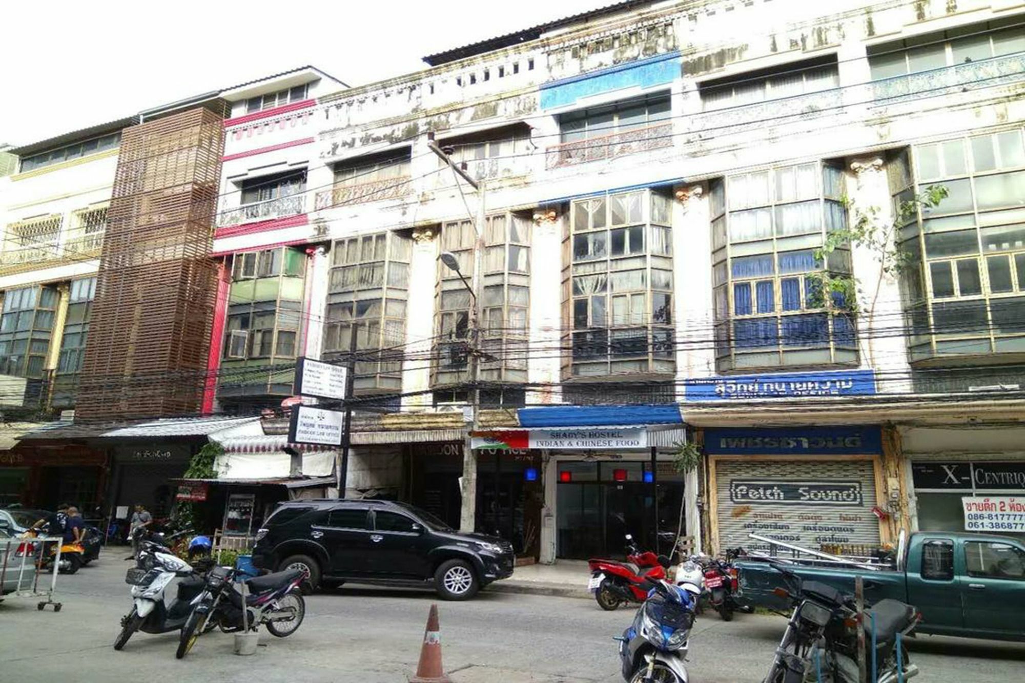 Shady'S Hostel Pattaya Buitenkant foto