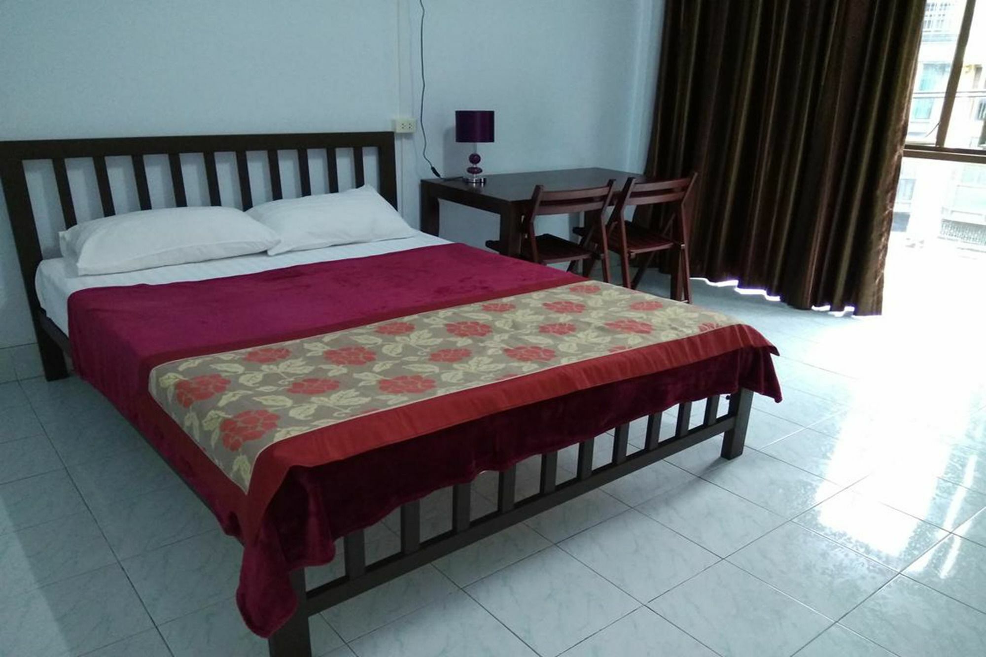 Shady'S Hostel Pattaya Buitenkant foto